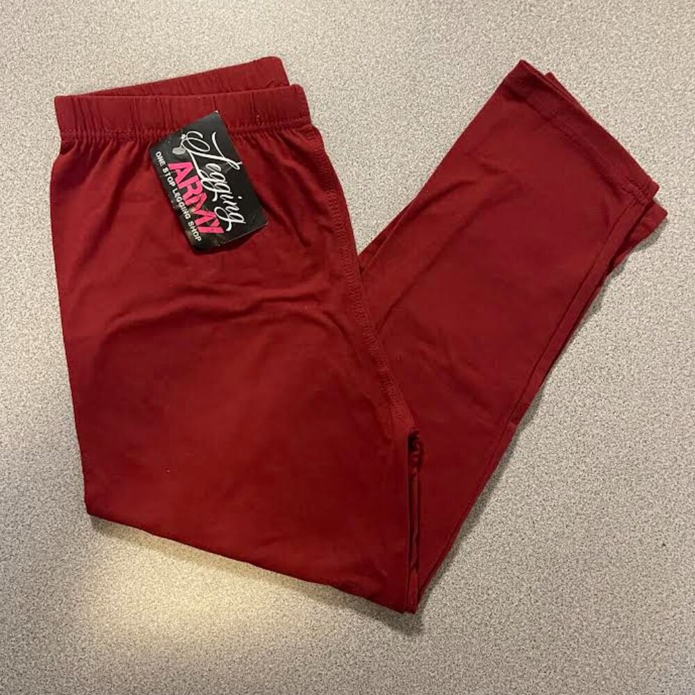 Legging Army Capri Leggings ~ One Size ~ Wine Color ~ NWT